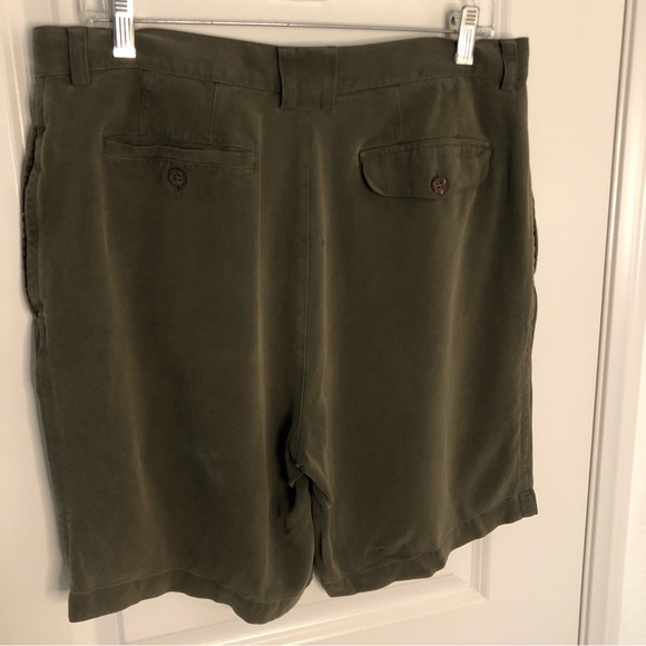 Tommy Bahama Shorts silk. Size 35 waist. Khaki brown relax fit EUC - Picture 6 of 13